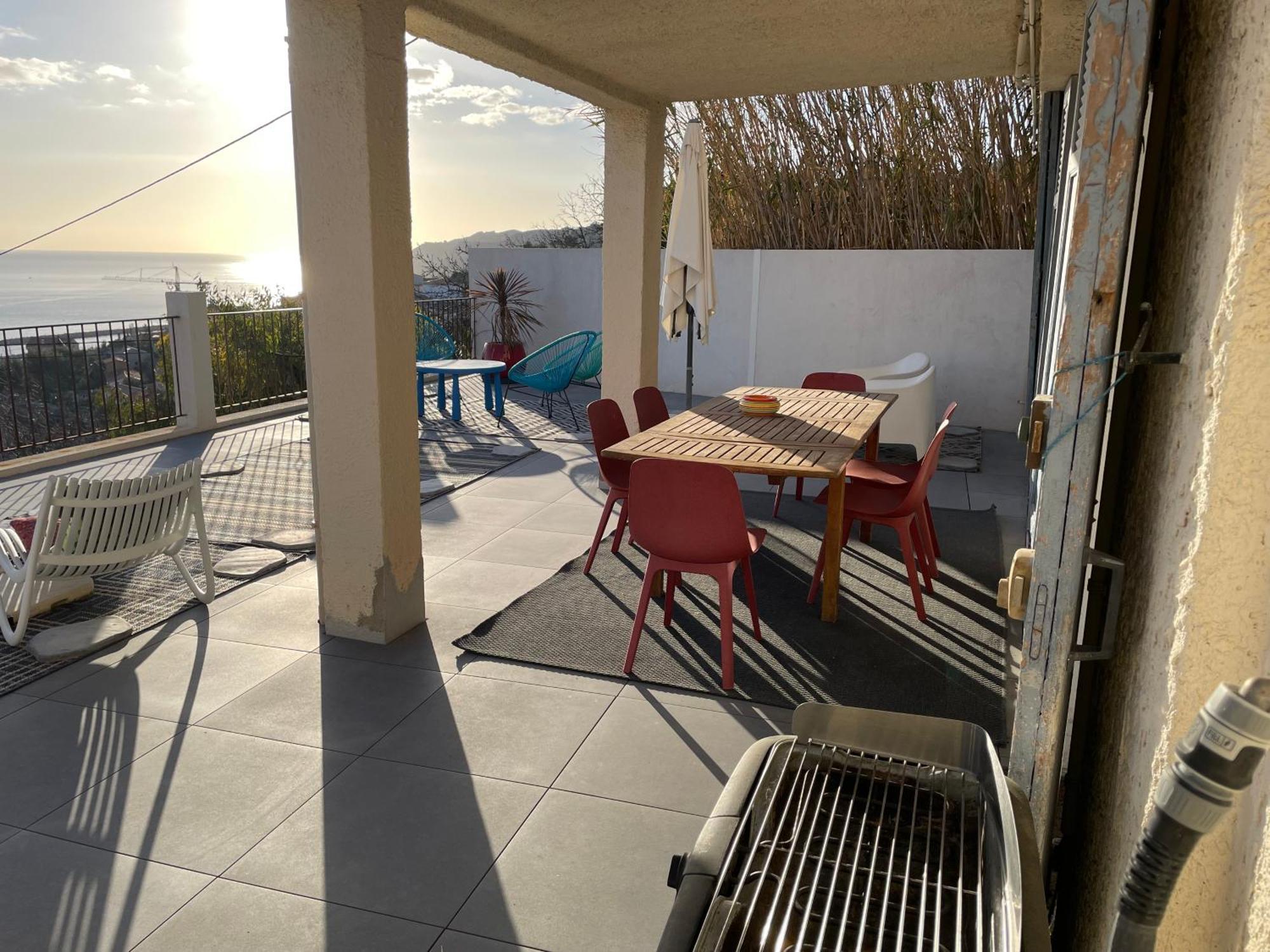 Superbe Terrasse Avec Vue Panoramique Sur La Mer Марсель Экстерьер фото